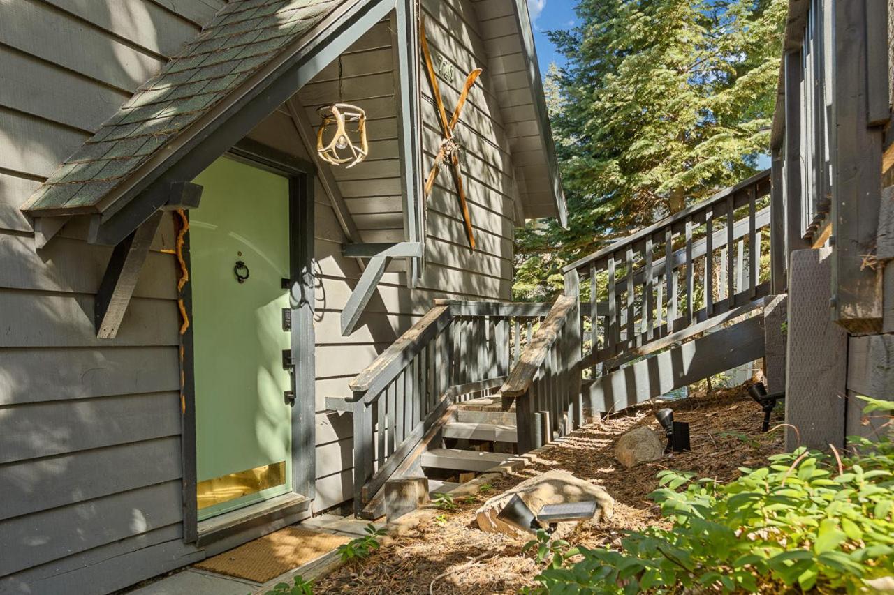 Romantic & Family Friendly Chalet In The Woods レイク・アローヘッド エクステリア 写真