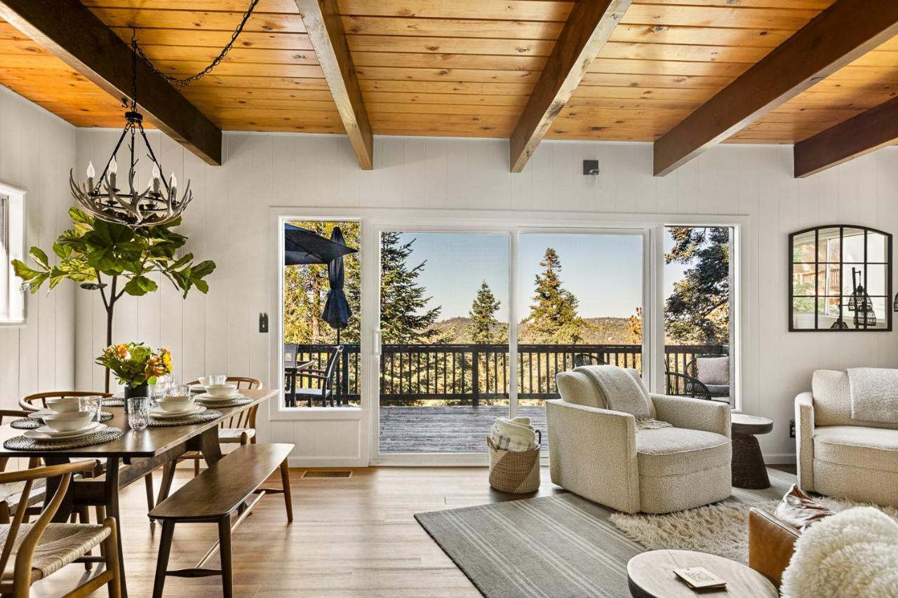 Romantic & Family Friendly Chalet In The Woods レイク・アローヘッド エクステリア 写真